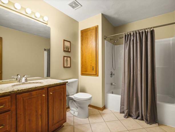 7733 Edwin, LOVES PARK, Illinois 61111, 3 Bedrooms Bedrooms, ,2 BathroomsBathrooms,House,For Sale,Edwin,202605162
