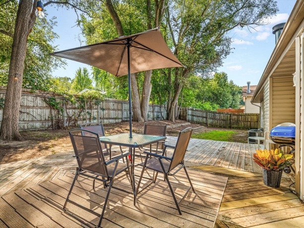 7733 Edwin, LOVES PARK, Illinois 61111, 3 Bedrooms Bedrooms, ,2 BathroomsBathrooms,House,For Sale,Edwin,202605162