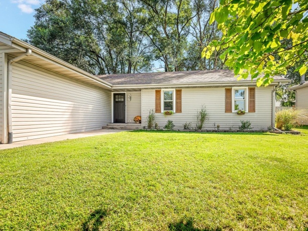 7733 Edwin, LOVES PARK, Illinois 61111, 3 Bedrooms Bedrooms, ,2 BathroomsBathrooms,House,For Sale,Edwin,202605162