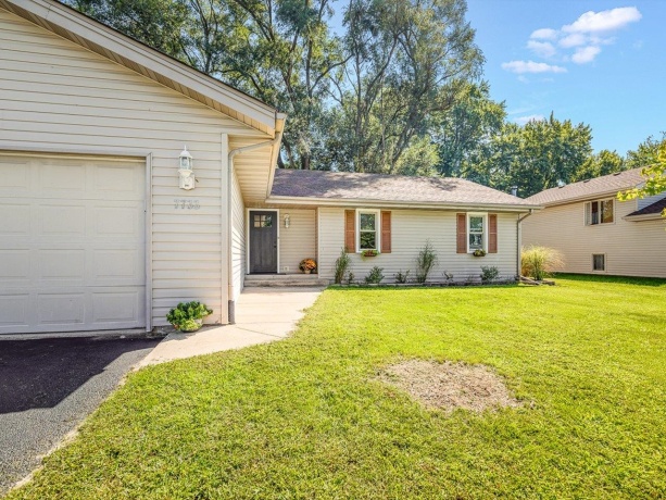 7733 Edwin, LOVES PARK, Illinois 61111, 3 Bedrooms Bedrooms, ,2 BathroomsBathrooms,House,For Sale,Edwin,202605162