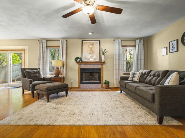 7733 Edwin, LOVES PARK, Illinois 61111, 3 Bedrooms Bedrooms, ,2 BathroomsBathrooms,House,For Sale,Edwin,202605162