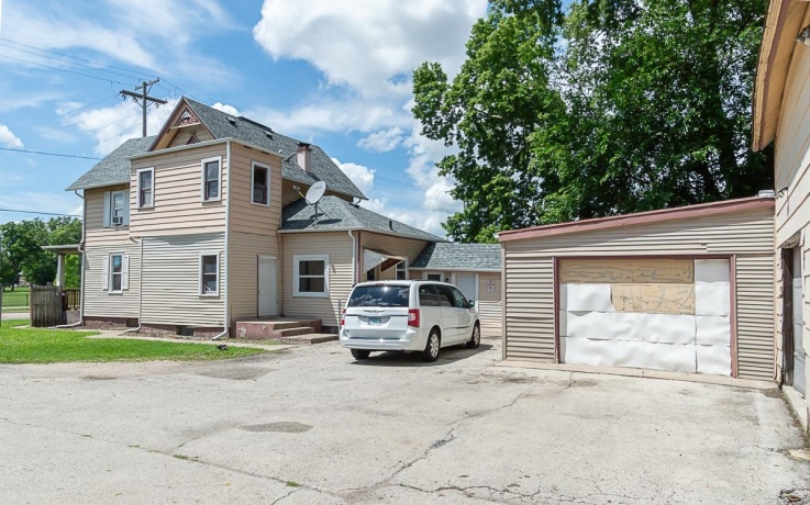 710 Kishwaukee, ROCKFORD, Illinois 61104, 6 Bedrooms Bedrooms, ,2 BathroomsBathrooms,House,For Sale,Kishwaukee,202605370