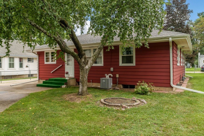 2811 HORTON, ROCKFORD, Illinois 61109, 3 Bedrooms Bedrooms, ,1 BathroomBathrooms,House,For Sale,HORTON,202605371