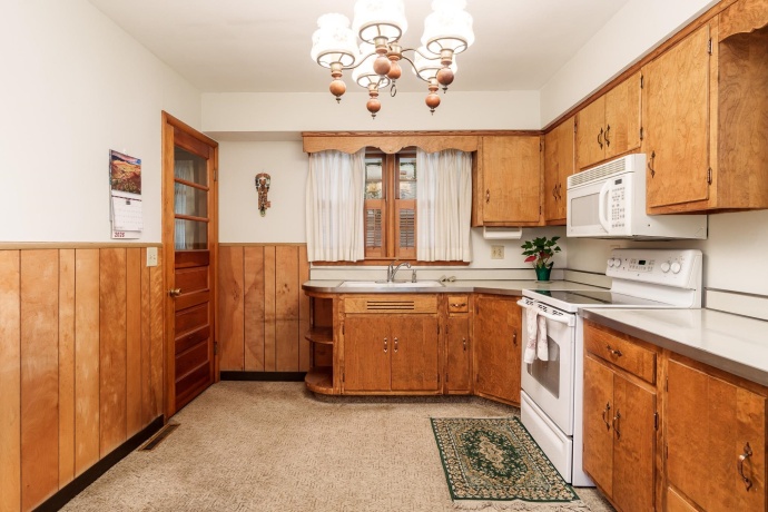 2811 HORTON, ROCKFORD, Illinois 61109, 3 Bedrooms Bedrooms, ,1 BathroomBathrooms,House,For Sale,HORTON,202605371
