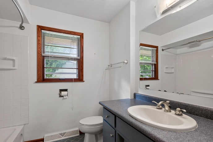 1112 Prestwick, ROCKFORD, Illinois 61107, 3 Bedrooms Bedrooms, ,2 BathroomsBathrooms,House,For Sale,Prestwick,202605372