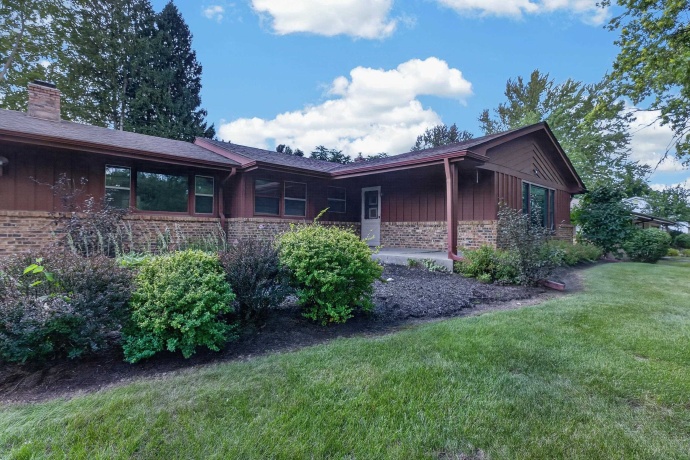 1112 Prestwick, ROCKFORD, Illinois 61107, 3 Bedrooms Bedrooms, ,2 BathroomsBathrooms,House,For Sale,Prestwick,202605372