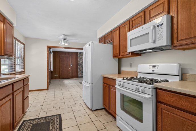 1112 Prestwick, ROCKFORD, Illinois 61107, 3 Bedrooms Bedrooms, ,2 BathroomsBathrooms,House,For Sale,Prestwick,202605372