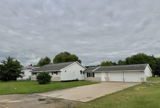 5303 River View, THOMSON, Illinois 61285, 3 Bedrooms Bedrooms, ,1 BathroomBathrooms,House,For Sale,River View,202605373