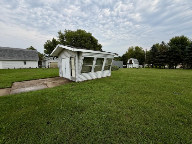 5303 River View, THOMSON, Illinois 61285, 3 Bedrooms Bedrooms, ,1 BathroomBathrooms,House,For Sale,River View,202605373