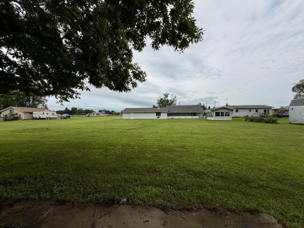 5303 River View, THOMSON, Illinois 61285, 3 Bedrooms Bedrooms, ,1 BathroomBathrooms,House,For Sale,River View,202605373