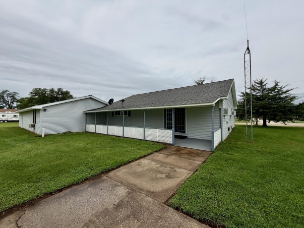 5303 River View, THOMSON, Illinois 61285, 3 Bedrooms Bedrooms, ,1 BathroomBathrooms,House,For Sale,River View,202605373