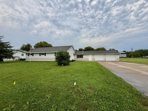 5303 River View, THOMSON, Illinois 61285, 3 Bedrooms Bedrooms, ,1 BathroomBathrooms,House,For Sale,River View,202605373