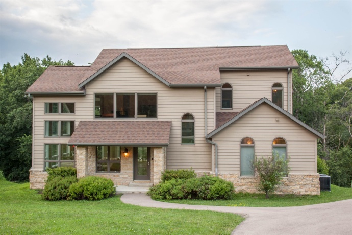 5 Frontier, GALENA, Illinois 61036, 4 Bedrooms Bedrooms, ,4 BathroomsBathrooms,House,For Sale,Frontier,202605374