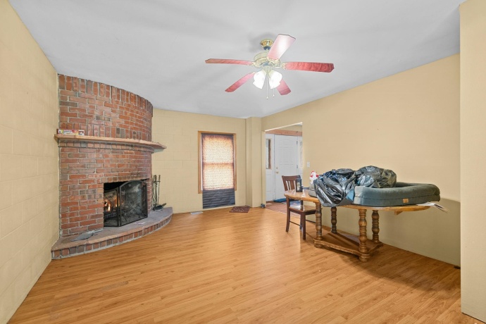 661 Red Oak, CHANA, Illinois 61015, 5 Bedrooms Bedrooms, ,3 BathroomsBathrooms,House,For Sale,Red Oak,202604538
