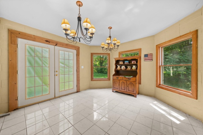 661 Red Oak, CHANA, Illinois 61015, 5 Bedrooms Bedrooms, ,3 BathroomsBathrooms,House,For Sale,Red Oak,202604538