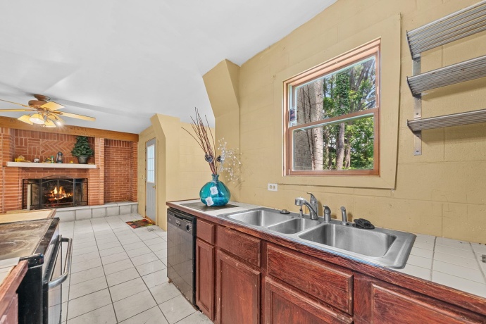 661 Red Oak, CHANA, Illinois 61015, 5 Bedrooms Bedrooms, ,3 BathroomsBathrooms,House,For Sale,Red Oak,202604538