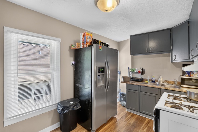1541 West, ROCKFORD, Illinois 61102, ,2 Units,For Sale,West,202605378