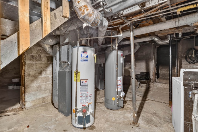 1541 West, ROCKFORD, Illinois 61102, ,2 Units,For Sale,West,202605378