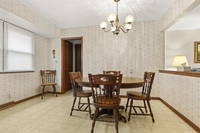 9304 LAWSON, MACHESNEY PARK, Illinois 61115, 3 Bedrooms Bedrooms, ,1 BathroomBathrooms,House,For Sale,LAWSON,202605375