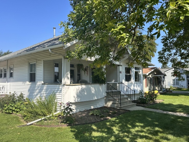 218 Chestnut, SHANNON, Illinois 61078, 3 Bedrooms Bedrooms, ,1 BathroomBathrooms,House,For Sale,Chestnut,202605376