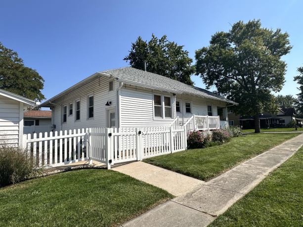218 Chestnut, SHANNON, Illinois 61078, 3 Bedrooms Bedrooms, ,1 BathroomBathrooms,House,For Sale,Chestnut,202605376