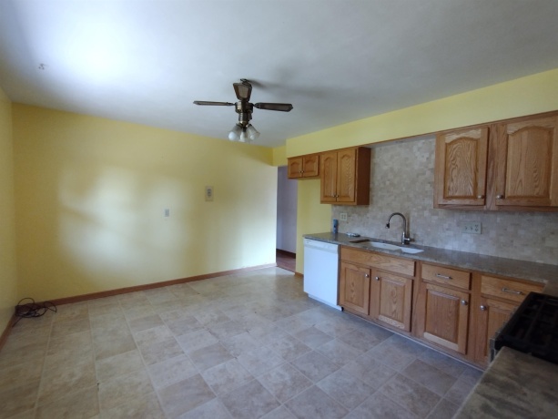 312 11th, PECATONICA, Illinois 61063, 3 Bedrooms Bedrooms, ,1 BathroomBathrooms,House,For Sale,11th,202605379