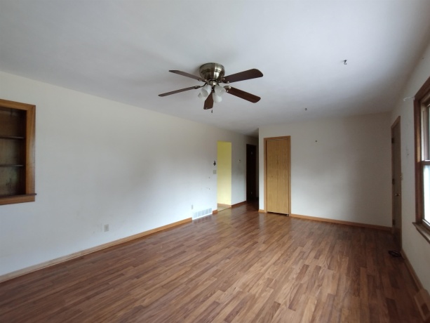 312 11th, PECATONICA, Illinois 61063, 3 Bedrooms Bedrooms, ,1 BathroomBathrooms,House,For Sale,11th,202605379