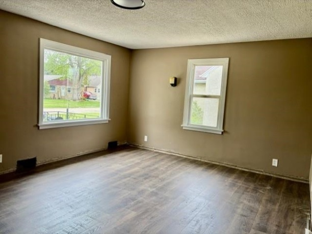 325 3rd, SPRING VALLEY, Illinois 61362, 3 Bedrooms Bedrooms, ,1 BathroomBathrooms,House,For Sale,3rd,202602455