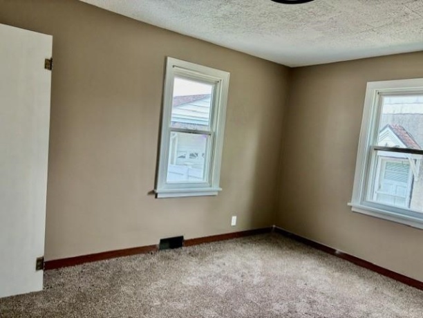 325 3rd, SPRING VALLEY, Illinois 61362, 3 Bedrooms Bedrooms, ,1 BathroomBathrooms,House,For Sale,3rd,202602455