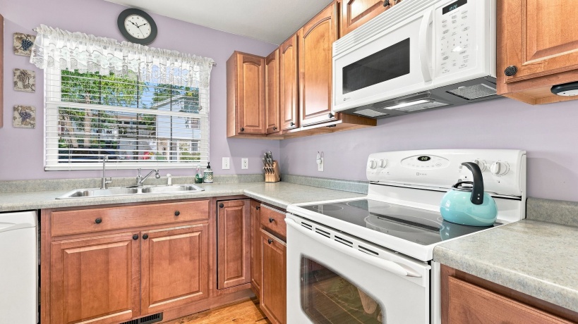 228 Hickory, GALENA, Illinois 61036, 3 Bedrooms Bedrooms, ,2 BathroomsBathrooms,House,For Sale,Hickory,202605382