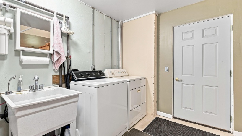 228 Hickory, GALENA, Illinois 61036, 3 Bedrooms Bedrooms, ,2 BathroomsBathrooms,House,For Sale,Hickory,202605382
