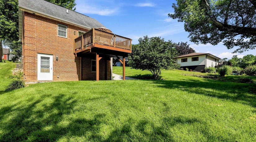 228 Hickory, GALENA, Illinois 61036, 3 Bedrooms Bedrooms, ,2 BathroomsBathrooms,House,For Sale,Hickory,202605382