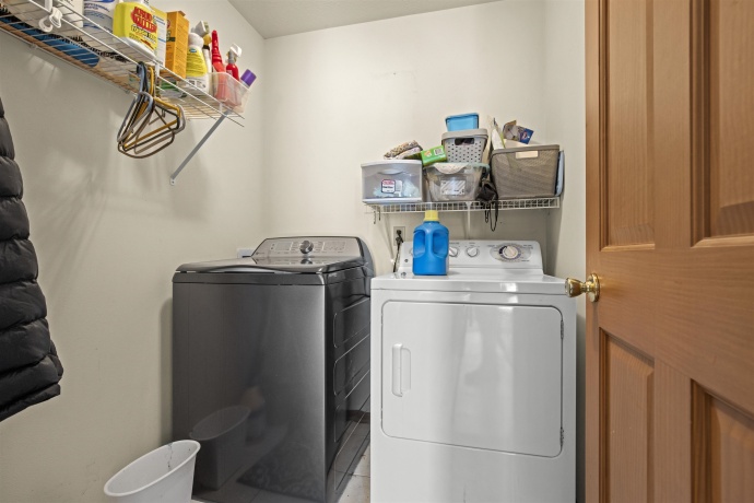 6456 Oak Crest, LOVES PARK, Illinois 61111, 2 Bedrooms Bedrooms, ,2 BathroomsBathrooms,Condominium,For Sale,Oak Crest,202605383