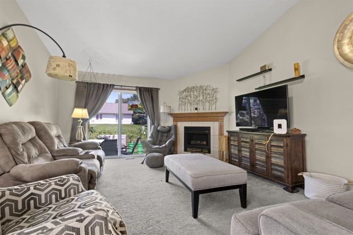 6456 Oak Crest, LOVES PARK, Illinois 61111, 2 Bedrooms Bedrooms, ,2 BathroomsBathrooms,Condominium,For Sale,Oak Crest,202605383