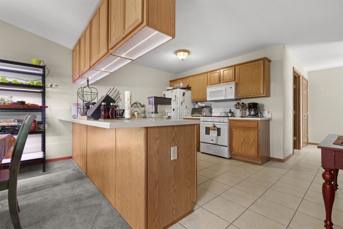6456 Oak Crest, LOVES PARK, Illinois 61111, 2 Bedrooms Bedrooms, ,2 BathroomsBathrooms,Condominium,For Sale,Oak Crest,202605383