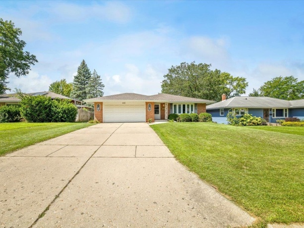 815 Parkside, ROCKFORD, Illinois 61108, 3 Bedrooms Bedrooms, ,1 BathroomBathrooms,House,For Sale,Parkside,202605384