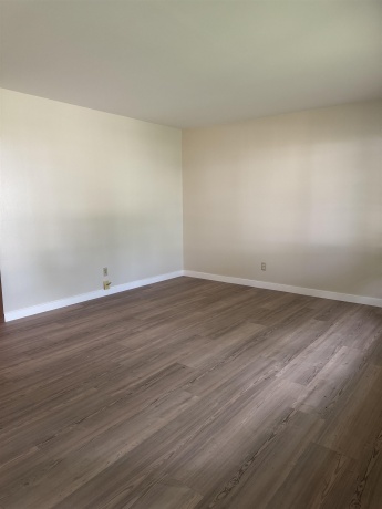 5213 Village, ROCKFORD, Illinois 61108, ,2 Units,For Sale,Village,202605385