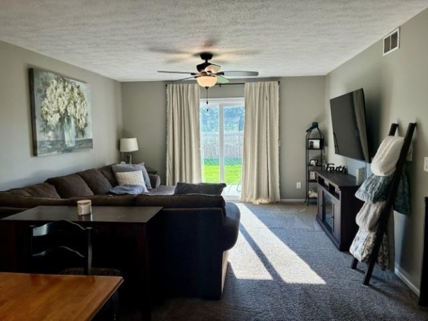 6514 Timberleaf Unit 3, LOVES PARK, Illinois 61111, 2 Bedrooms Bedrooms, ,1 BathroomBathrooms,Condominium,For Sale,Timberleaf Unit 3,202605387