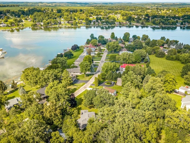 572 Baintree, LAKE SUMMERSET, Illinois 61019, 3 Bedrooms Bedrooms, ,2 BathroomsBathrooms,House,For Sale,Baintree,202605388