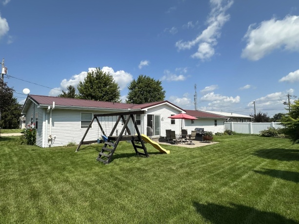 205 Sherwood, LENA, Illinois 61048, 2 Bedrooms Bedrooms, ,1 BathroomBathrooms,House,For Sale,Sherwood,202605389