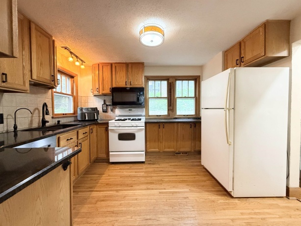1304 BROWNWOOD, ROCKFORD, Illinois 61107, 3 Bedrooms Bedrooms, ,1 BathroomBathrooms,House,For Sale,BROWNWOOD,202605108