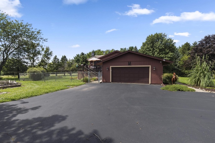 6649 Oak Hill, STILLMAN VALLEY, Illinois 61084, 4 Bedrooms Bedrooms, ,2 BathroomsBathrooms,House,For Sale,Oak Hill,202605390