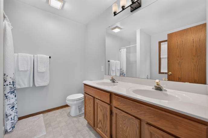 1621 Fox Field, BELVIDERE, Illinois 61008, 4 Bedrooms Bedrooms, ,2 BathroomsBathrooms,House,For Sale,Fox Field,202605391
