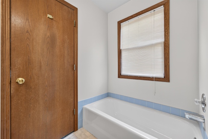 1621 Fox Field, BELVIDERE, Illinois 61008, 4 Bedrooms Bedrooms, ,2 BathroomsBathrooms,House,For Sale,Fox Field,202605391