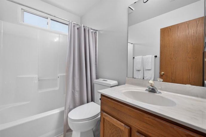 1621 Fox Field, BELVIDERE, Illinois 61008, 4 Bedrooms Bedrooms, ,2 BathroomsBathrooms,House,For Sale,Fox Field,202605391
