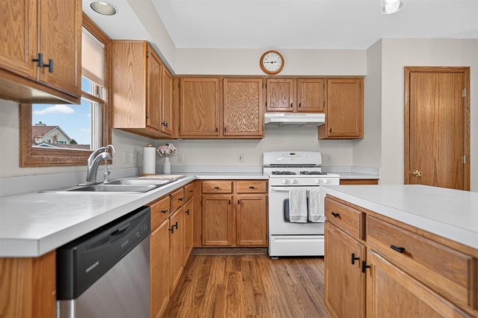 1621 Fox Field, BELVIDERE, Illinois 61008, 4 Bedrooms Bedrooms, ,2 BathroomsBathrooms,House,For Sale,Fox Field,202605391