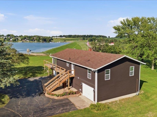 1722 Baintree Rd, DAVIS, Illinois 61019, 4 Bedrooms Bedrooms, ,2 BathroomsBathrooms,House,For Sale,Baintree Rd,202605392