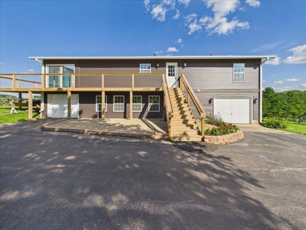 1722 Baintree Rd, DAVIS, Illinois 61019, 4 Bedrooms Bedrooms, ,2 BathroomsBathrooms,House,For Sale,Baintree Rd,202605392