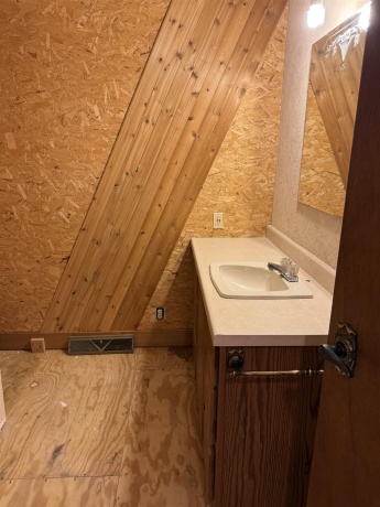 2131 Lancaster Heights, FREEPORT, Illinois 61032, 3 Bedrooms Bedrooms, ,2 BathroomsBathrooms,House,For Sale,Lancaster Heights,202605393