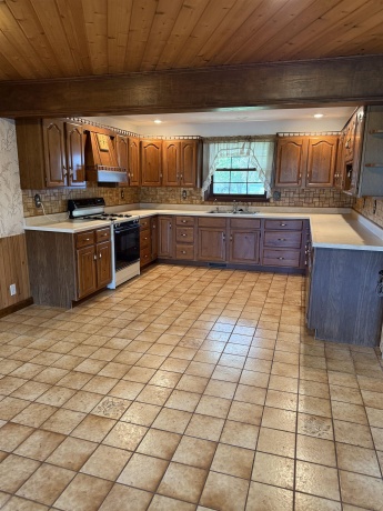 2131 Lancaster Heights, FREEPORT, Illinois 61032, 3 Bedrooms Bedrooms, ,2 BathroomsBathrooms,House,For Sale,Lancaster Heights,202605393